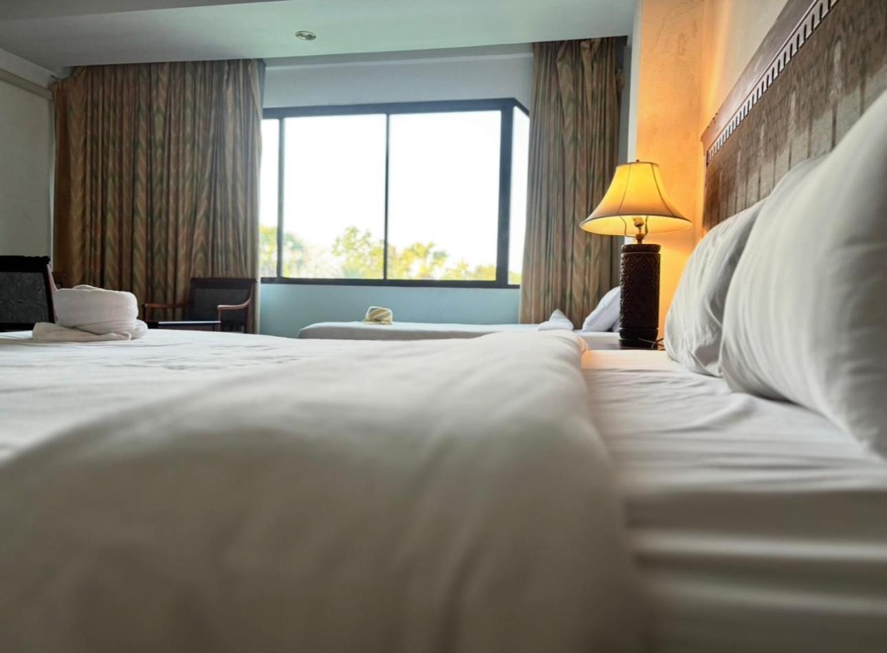 Royal Mekong Riverside Hotel Nong Khai Exteriör bild