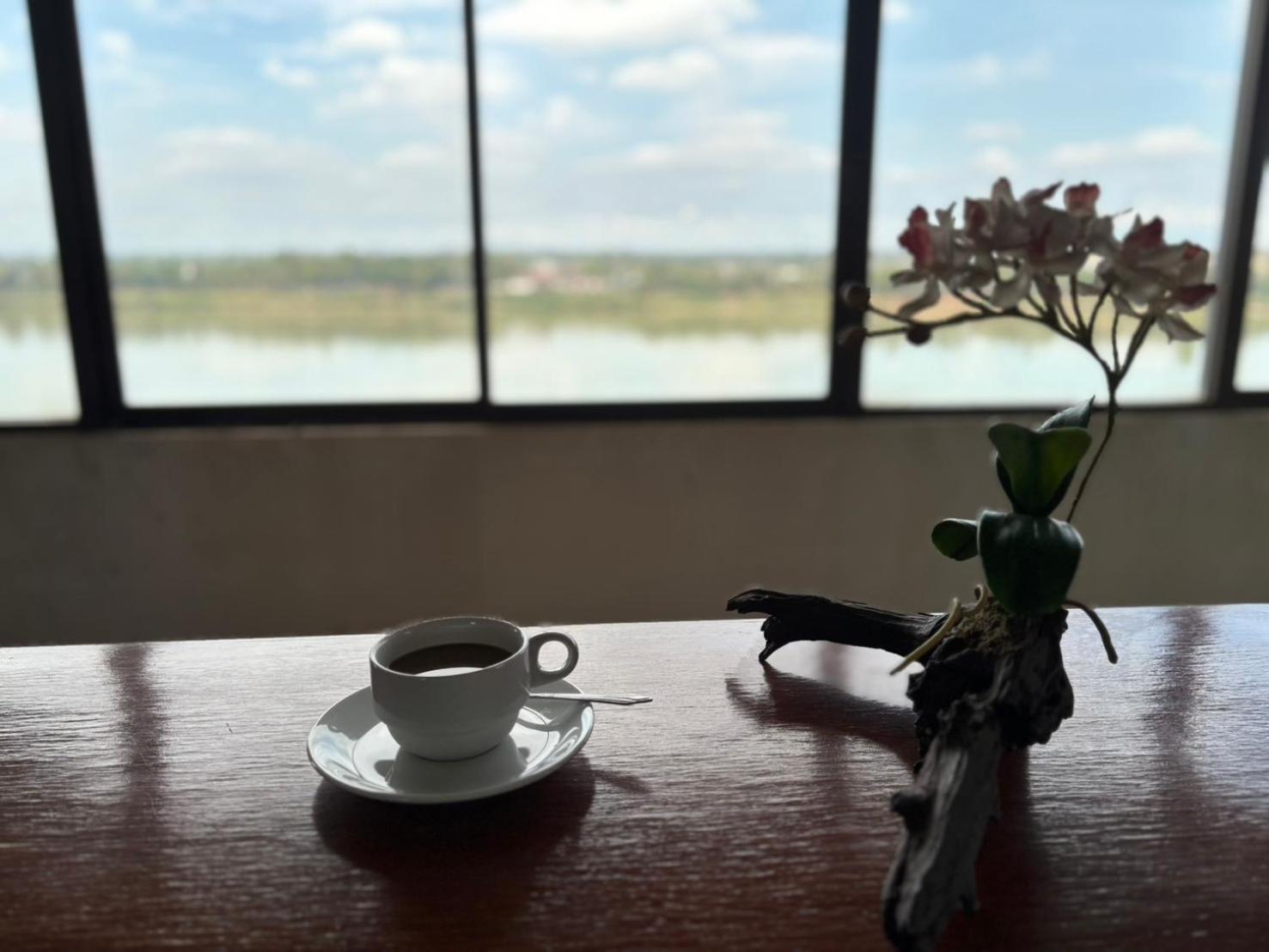 Royal Mekong Riverside Hotel Nong Khai Exteriör bild