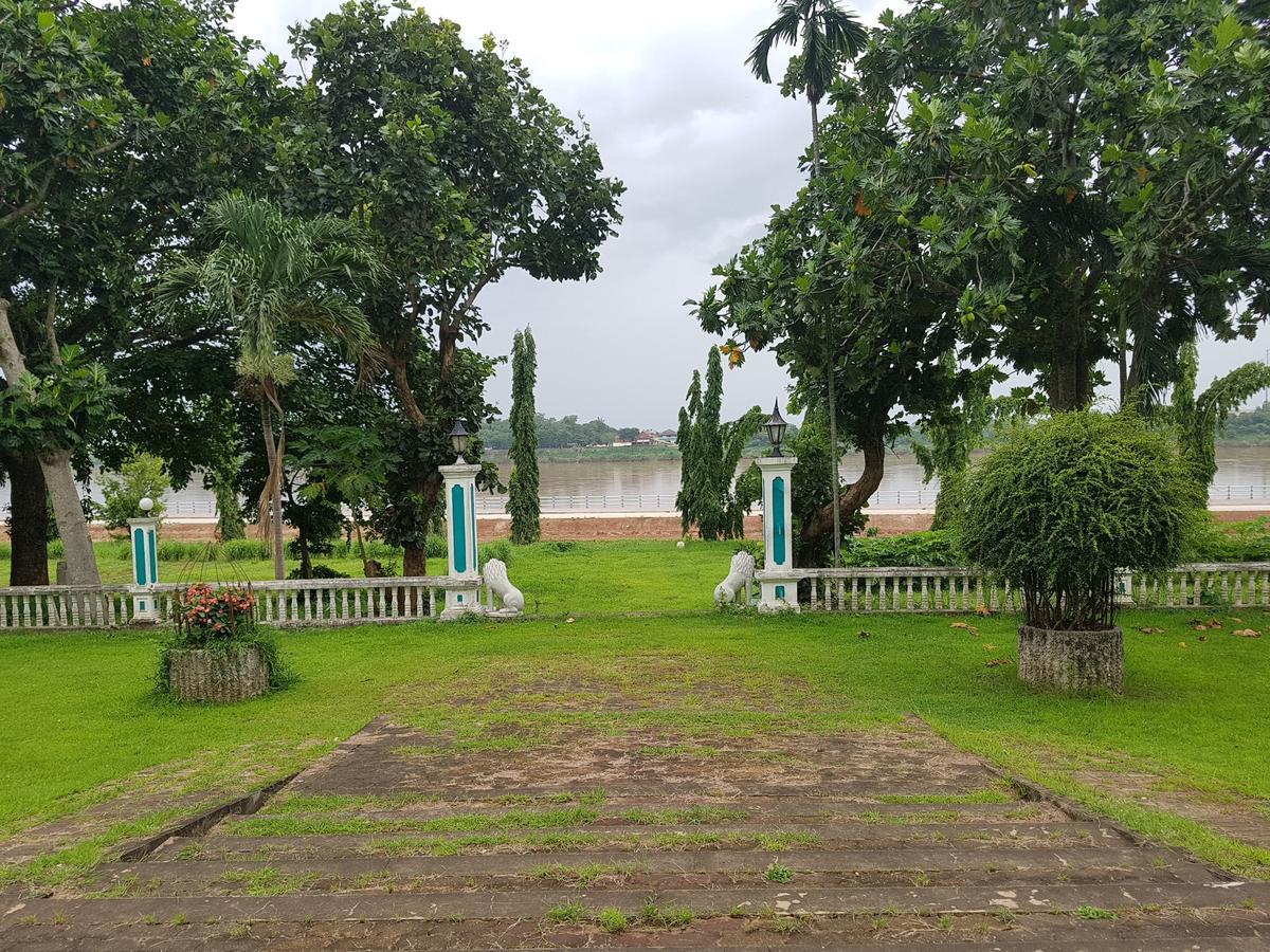 Royal Mekong Riverside Hotel Nong Khai Exteriör bild