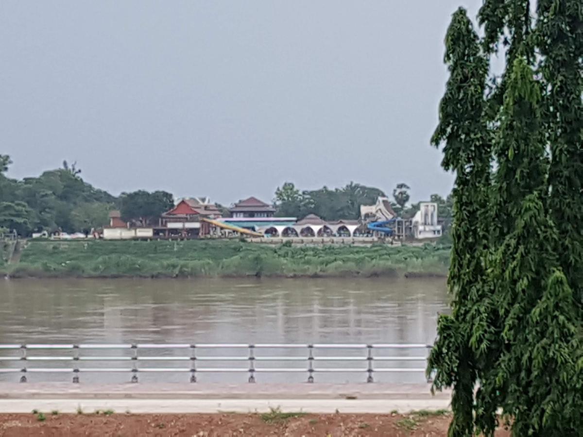 Royal Mekong Riverside Hotel Nong Khai Exteriör bild