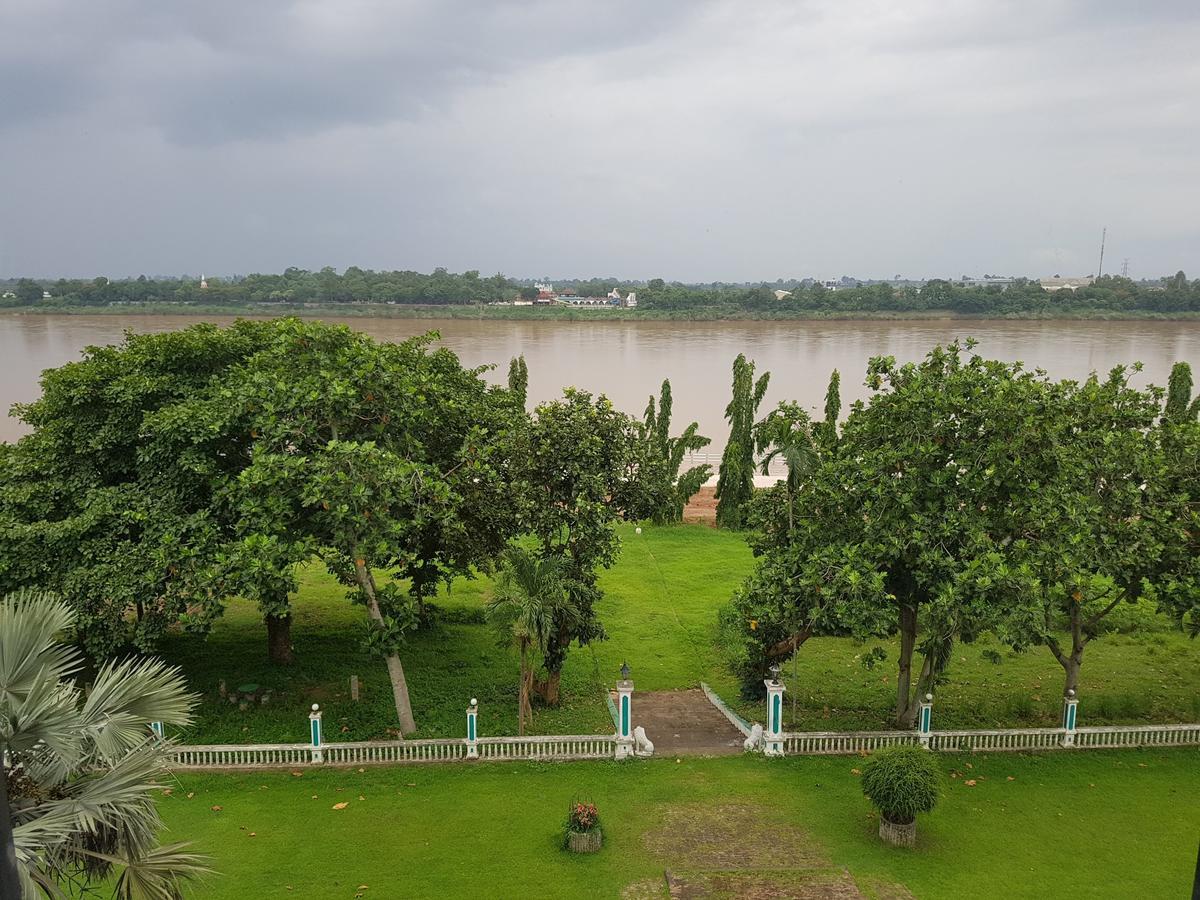 Royal Mekong Riverside Hotel Nong Khai Exteriör bild